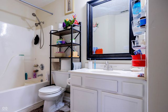 7060 Blankenship Avenue, Indianapolis, IN 46217