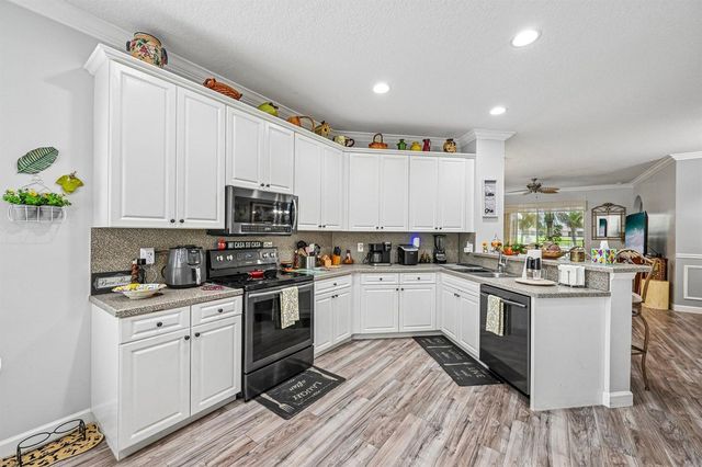 9853 SW EASTBROOK Circle, Port St. Lucie, FL 34987