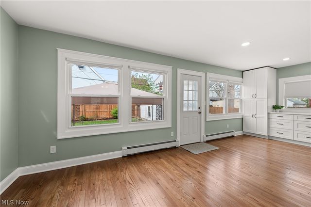 2126 Elbur Avenue, Lakewood, OH 44107