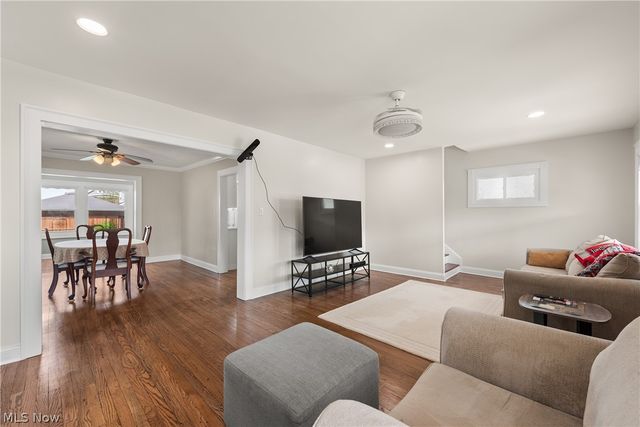 2126 Elbur Avenue, Lakewood, OH 44107