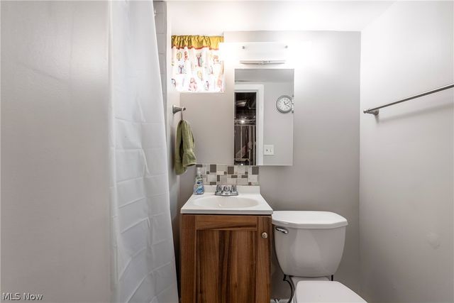 2126 Elbur Avenue, Lakewood, OH 44107