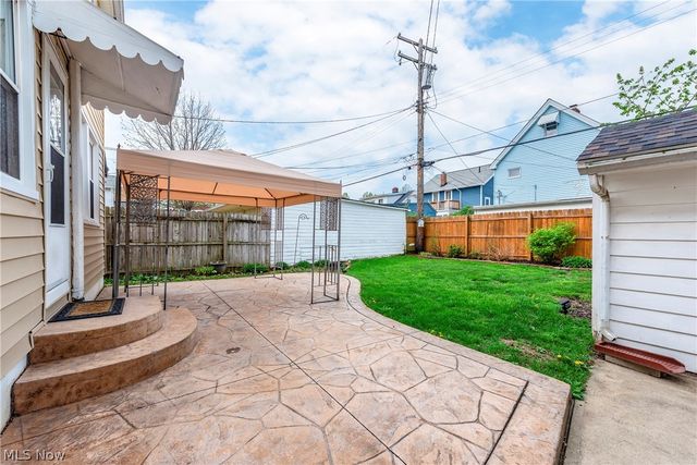 2126 Elbur Avenue, Lakewood, OH 44107