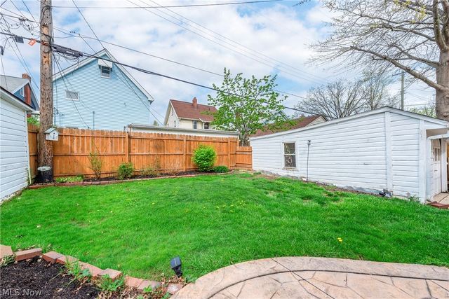 2126 Elbur Avenue, Lakewood, OH 44107