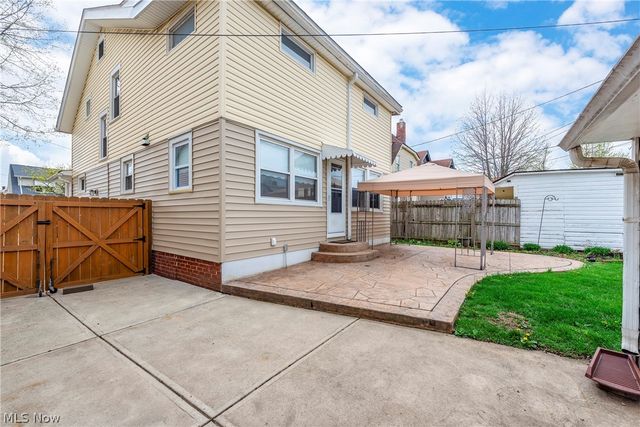 2126 Elbur Avenue, Lakewood, OH 44107