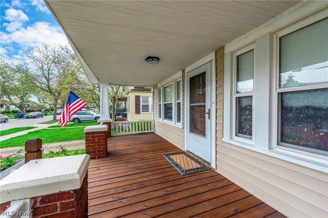 2126 Elbur Avenue, Lakewood, OH 44107