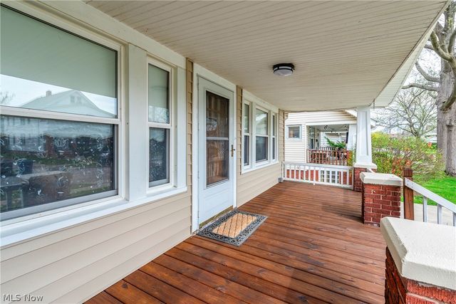 2126 Elbur Avenue, Lakewood, OH 44107