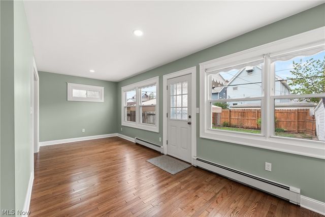 2126 Elbur Avenue, Lakewood, OH 44107