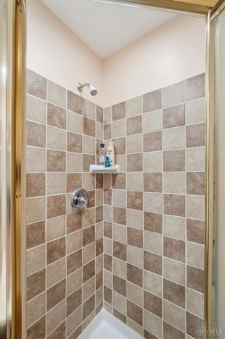 2022 Brell Drive, Middletown, OH 45042