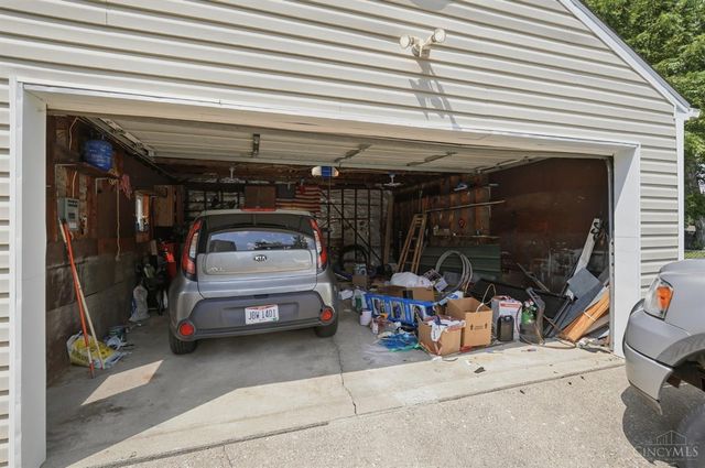 2022 Brell Drive, Middletown, OH 45042