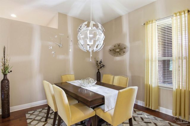 5808 Dunridge Dr, Pace, FL 32571