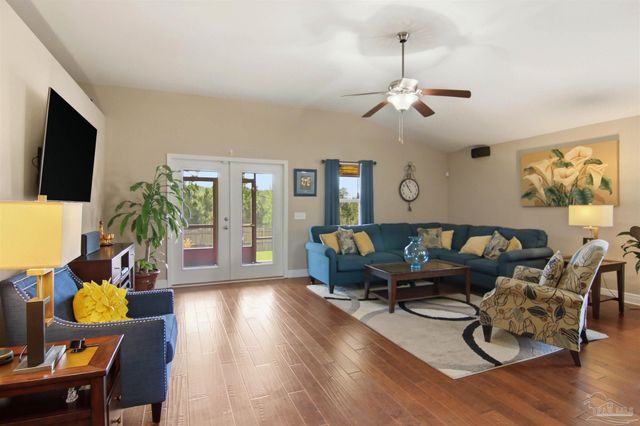 5808 Dunridge Dr, Pace, FL 32571