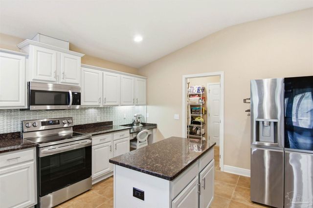 5808 Dunridge Dr, Pace, FL 32571