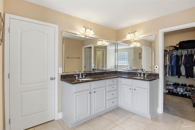 5808 Dunridge Dr, Pace, FL 32571