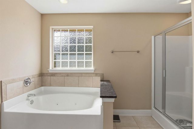 5808 Dunridge Dr, Pace, FL 32571