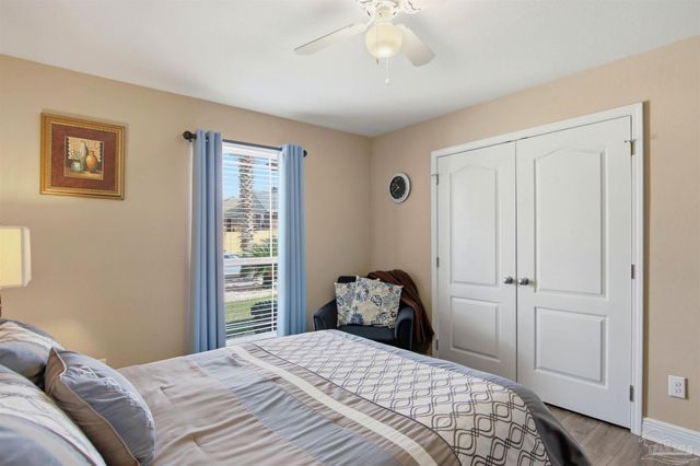 5808 Dunridge Dr, Pace, FL 32571