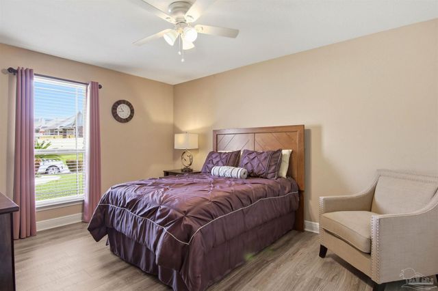 5808 Dunridge Dr, Pace, FL 32571