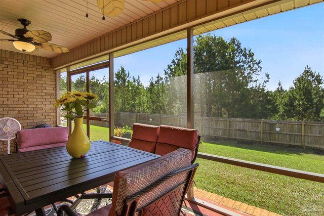 5808 Dunridge Dr, Pace, FL 32571