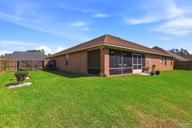 5808 Dunridge Dr, Pace, FL 32571