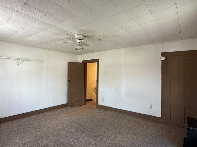619 N Cedar St, New Castle, PA 16102