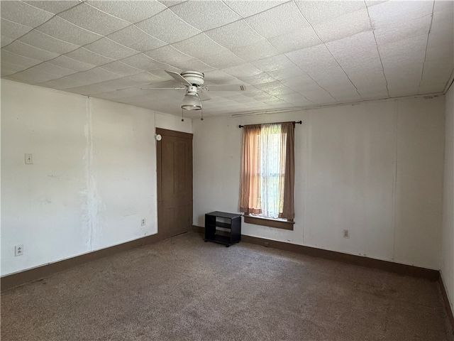 619 N Cedar St, New Castle, PA 16102