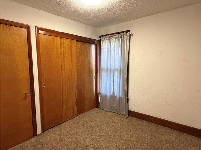 619 N Cedar St, New Castle, PA 16102