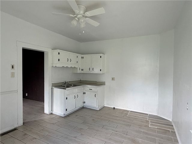 619 N Cedar St, New Castle, PA 16102