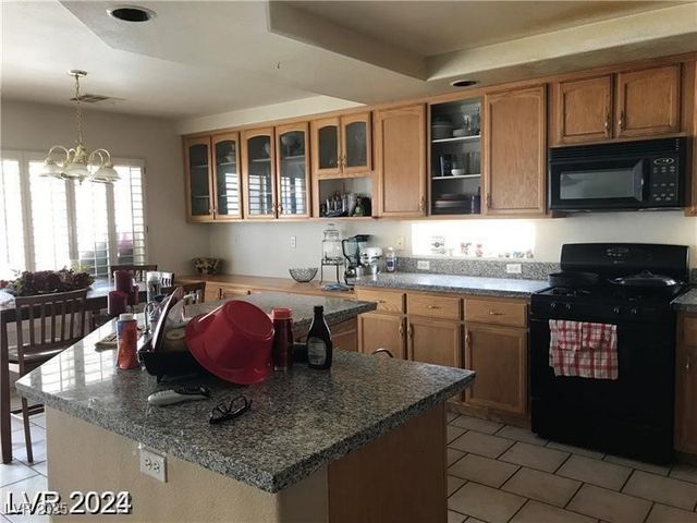 8769 Country View Avenue, Las Vegas, NV 89129