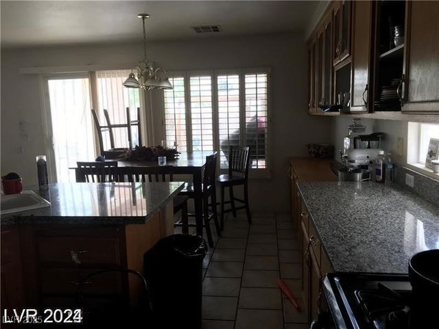 8769 Country View Avenue, Las Vegas, NV 89129