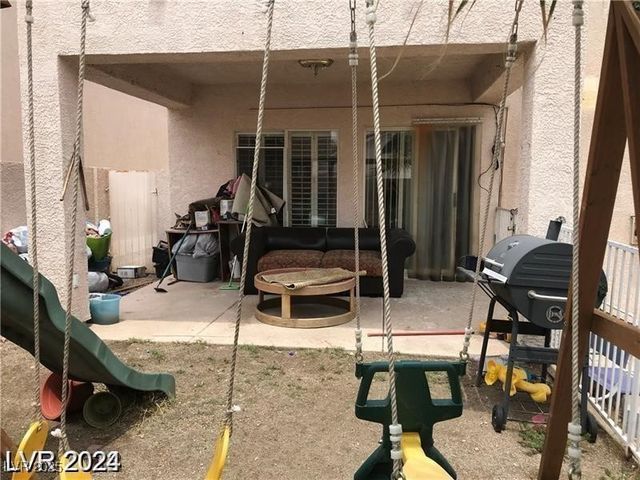 8769 Country View Avenue, Las Vegas, NV 89129