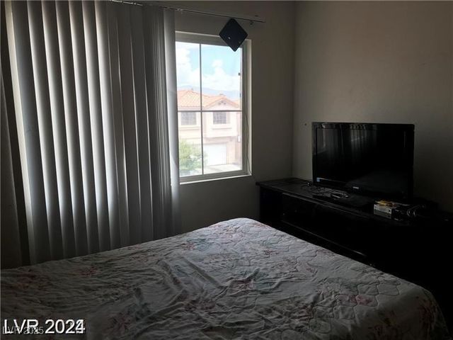 8769 Country View Avenue, Las Vegas, NV 89129