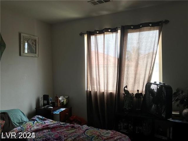 8769 Country View Avenue, Las Vegas, NV 89129