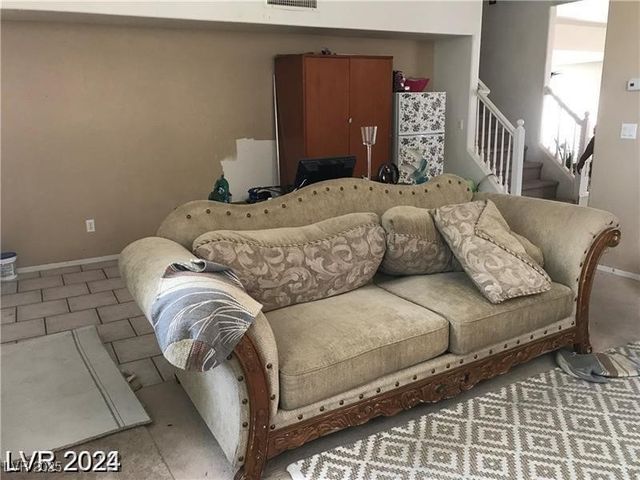 8769 Country View Avenue, Las Vegas, NV 89129