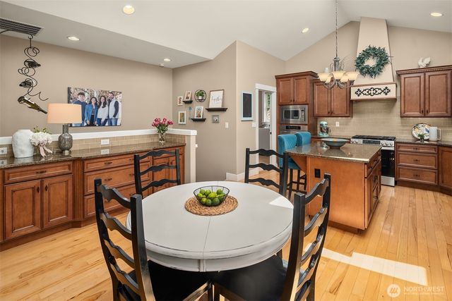 2312 NE Solar View Court, Poulsbo, WA 98370