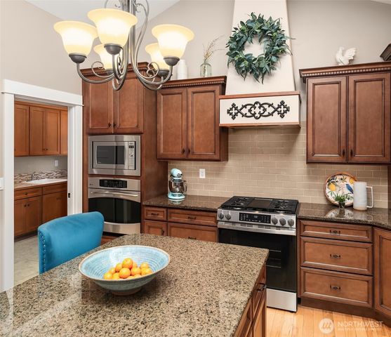 2312 NE Solar View Court, Poulsbo, WA 98370