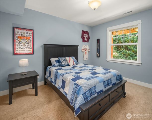 2312 NE Solar View Court, Poulsbo, WA 98370
