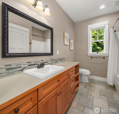 2312 NE Solar View Court, Poulsbo, WA 98370