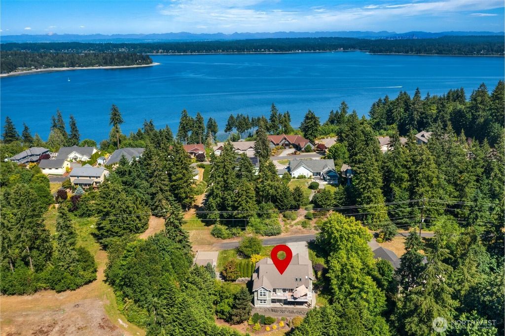 2312 NE Solar View Court, Poulsbo, WA 98370