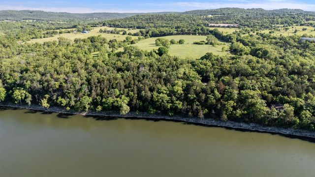 18679 Private Road 2261, Eagle Rock, MO 65641