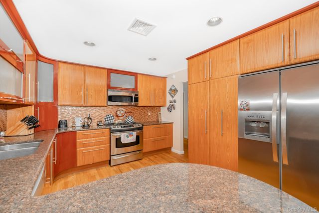 140 Atlantic Avenue 419, Oceanside, NY 11572