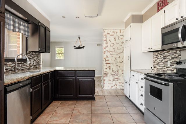 1442 W Water Street, Weatherford, TX 76086