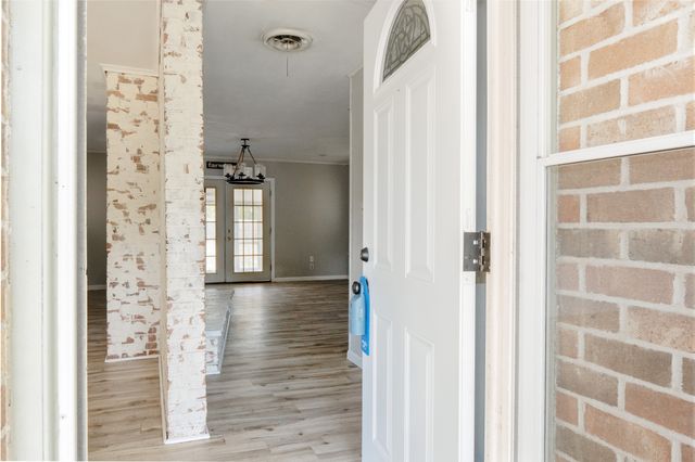 1442 W Water Street, Weatherford, TX 76086