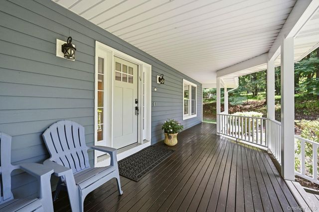 8 Sills Court, Warwick, NY 10990