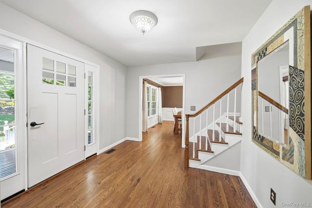 8 Sills Court, Warwick, NY 10990