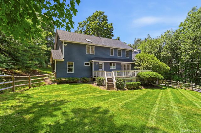 8 Sills Court, Warwick, NY 10990