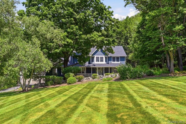 8 Sills Court, Warwick, NY 10990