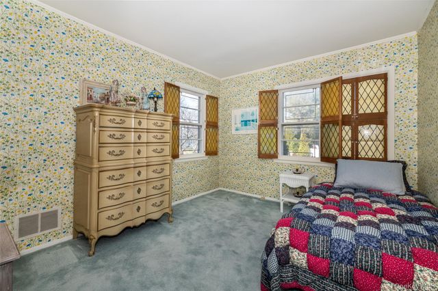 285 Stuart Drive, New Rochelle, NY 10804