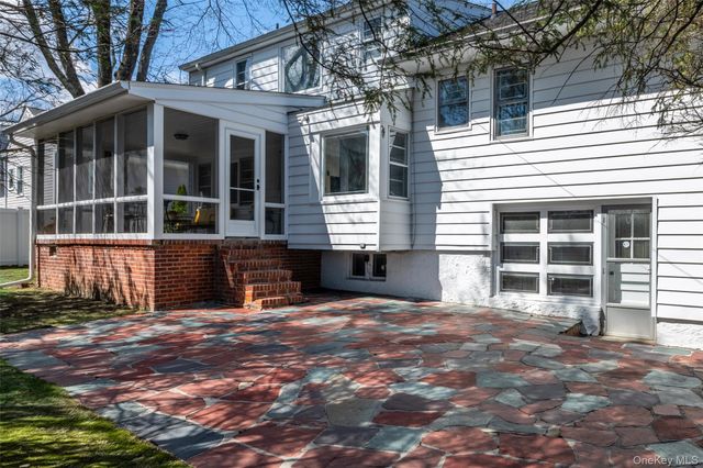 285 Stuart Drive, New Rochelle, NY 10804