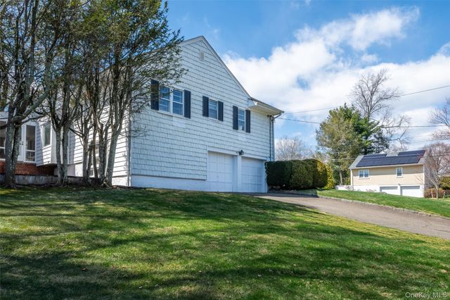 285 Stuart Drive, New Rochelle, NY 10804