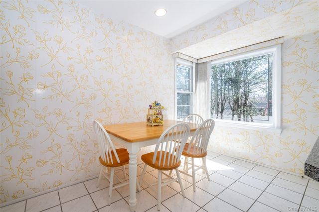 285 Stuart Drive, New Rochelle, NY 10804