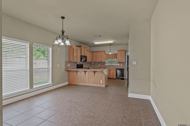 39074 Balmoral Dr, Prairieville, LA 70769